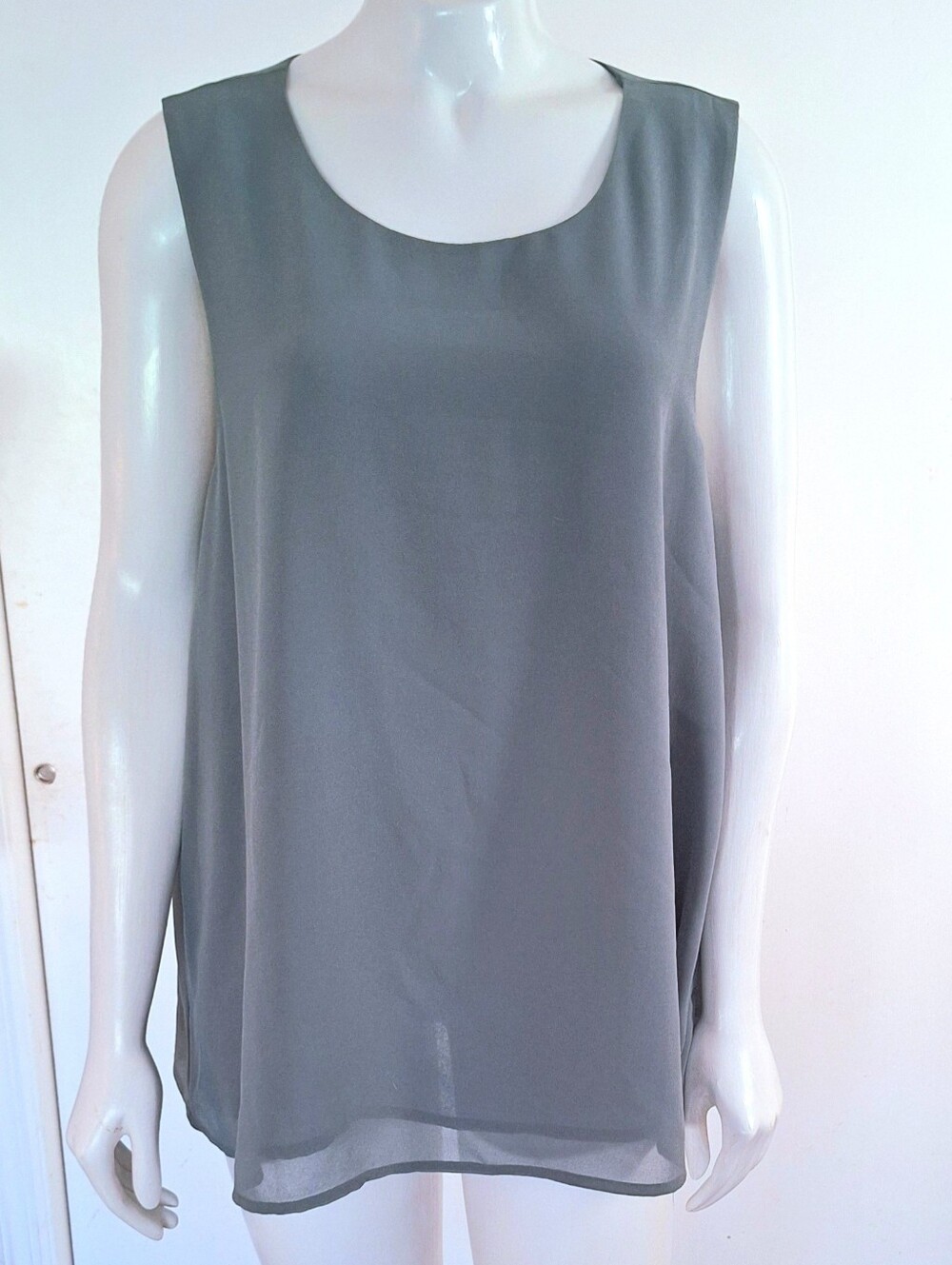 Pleione Sage Green Sleeveless Scoop Neck Chiffon Top